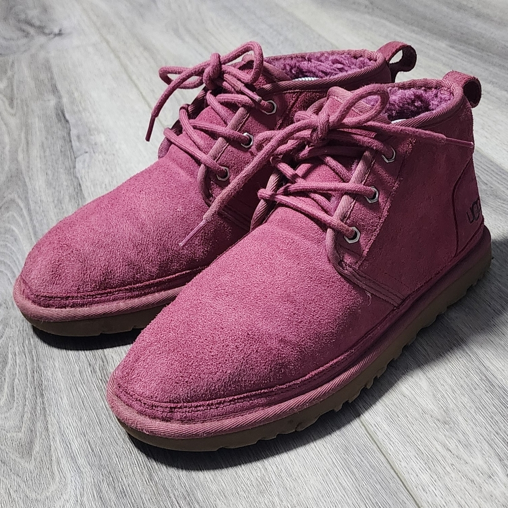 UGG Neumel Purple Suede Short Boots Booties W/ Sheepskin Lining Womens Size 9